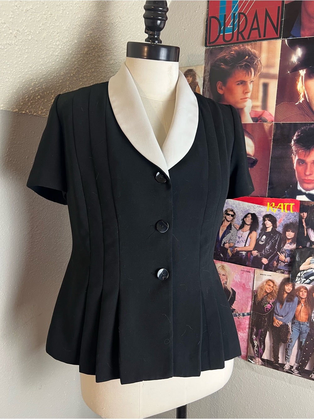 Danny & Nicole Black and White Short Sleeve Blazer